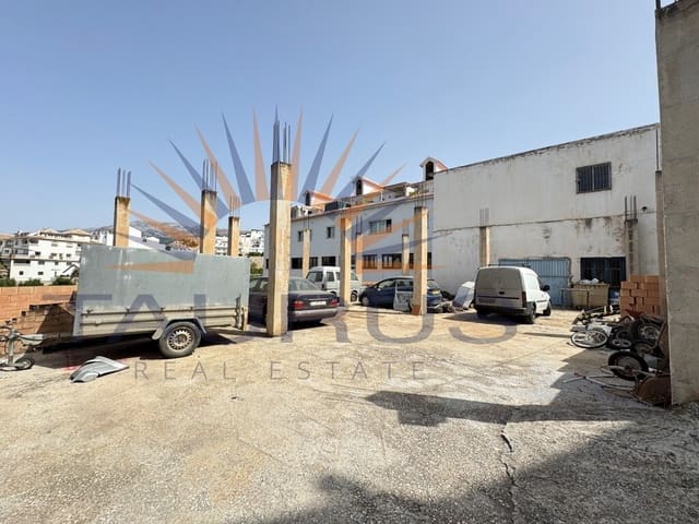 Grunde uden byggetilladelser til salg i Cómpeta - € 100.000 (Ref: 9981306)