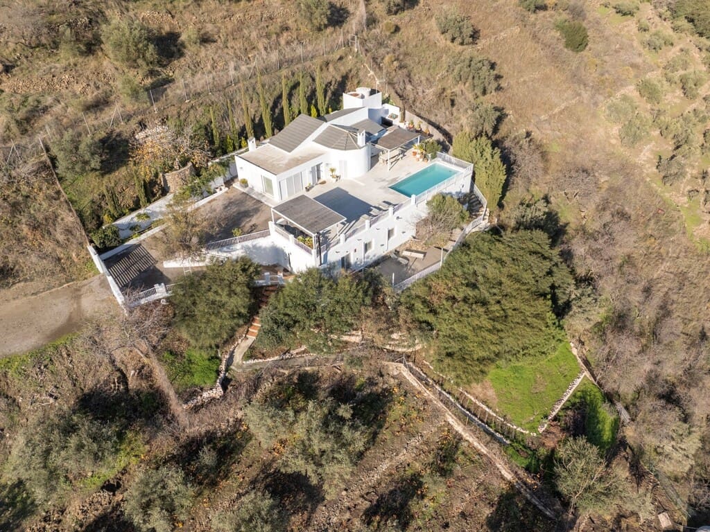 4 bedroom Villa for sale in Competa with pool - € 575,000 (Ref: 9984647)