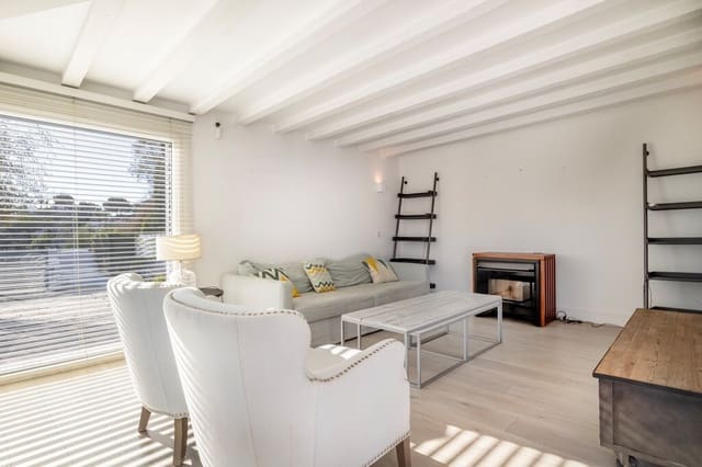 4 chambre Villa/Maison à vendre à Cómpeta avec piscine - 575 000 € (Ref: 9984647)