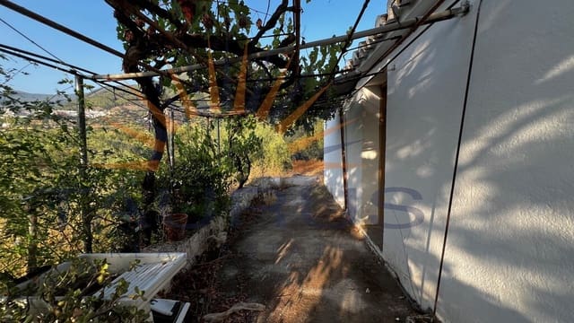 Finca/Herregård til salgs i Alcaucín - € 160 000 (Ref: 9986609)