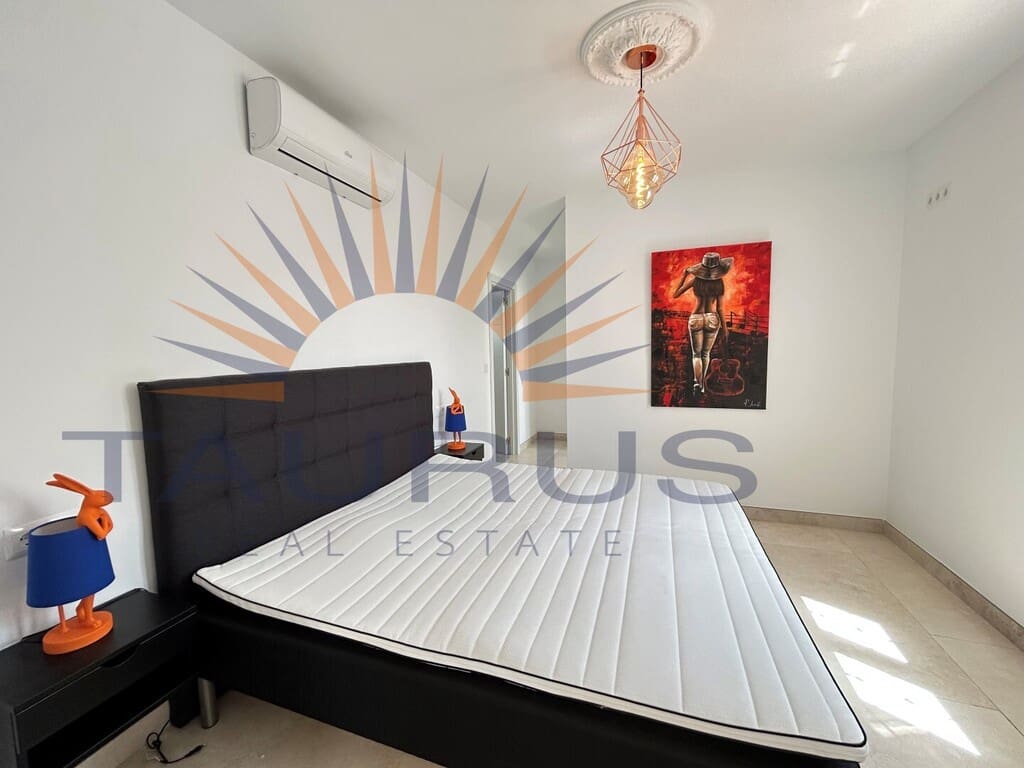 4 sypialnia Willa na sprzedaż w Torrox z basenem garażem - 698 000 € (Ref: 9998562)