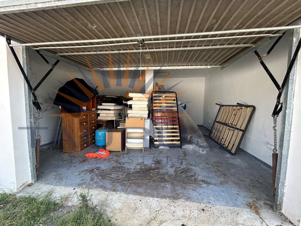 4 sypialnia Willa na sprzedaż w Torrox z basenem garażem - 698 000 € (Ref: 9998562)