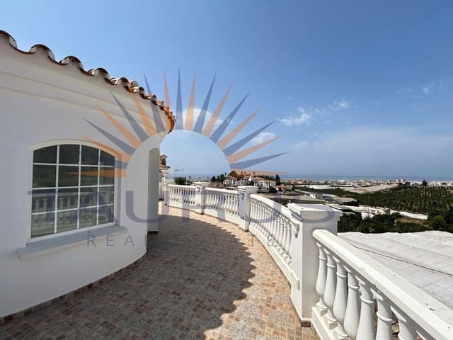 4 soveværelse Villa til salg i Torrox Pueblo, Torrox med swimmingpool garage - € 698.000 (Ref: 9998562)