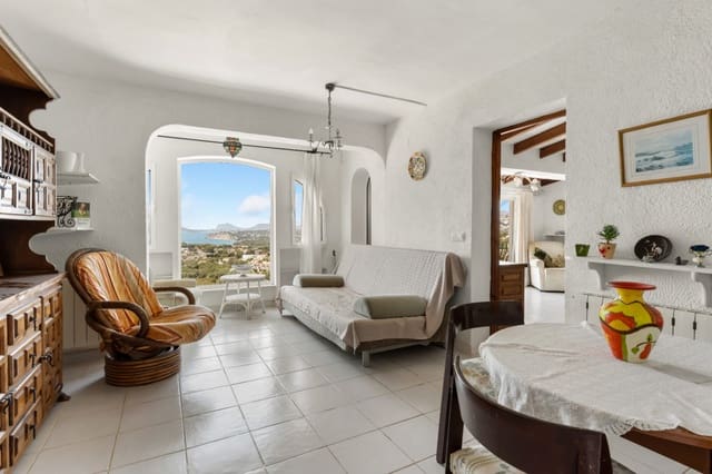 Chalet de 3 habitaciones en Moraira, Teulada-Moraira en venta con piscina garaje - 800.000 € (Ref: 9146020)