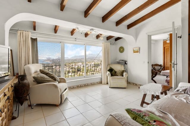 Chalet de 3 habitaciones en Moraira, Teulada-Moraira en venta con piscina garaje - 800.000 € (Ref: 9146020)