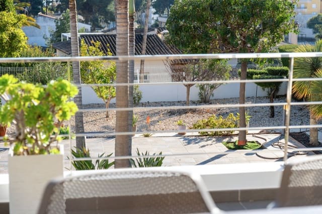 3 soverom Villa til leie i Moraira, Teulada-Moraira med garasje - € 1 800 (Ref: 9523678)