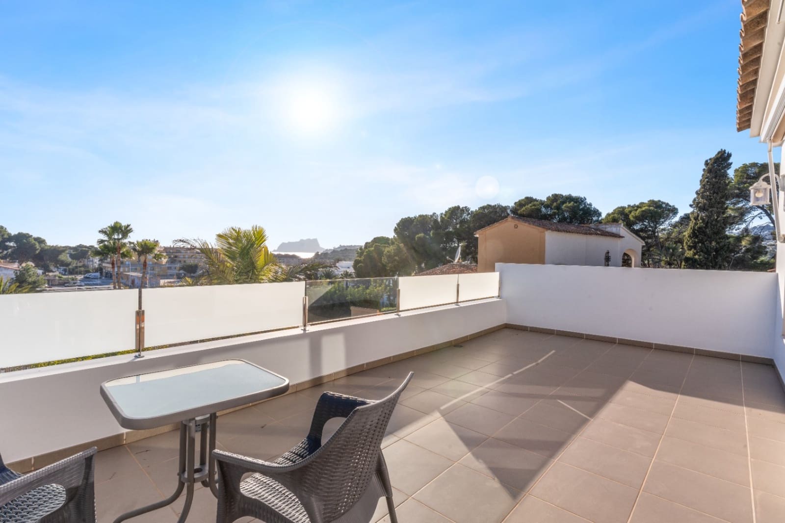 3 soverom Villa til leie i Moraira med garasje - € 1 800 (Ref: 9523678)