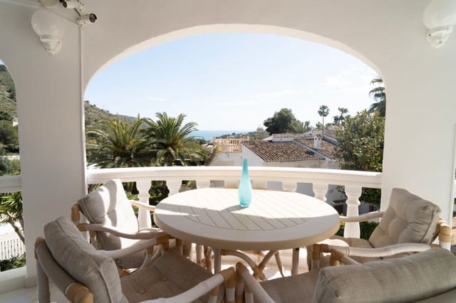 4 soverom Villa til salgs i El Portet - Pla de Mar, Teulada-Moraira med svømmebasseng garasje - € 950 000 (Ref: 9803780)