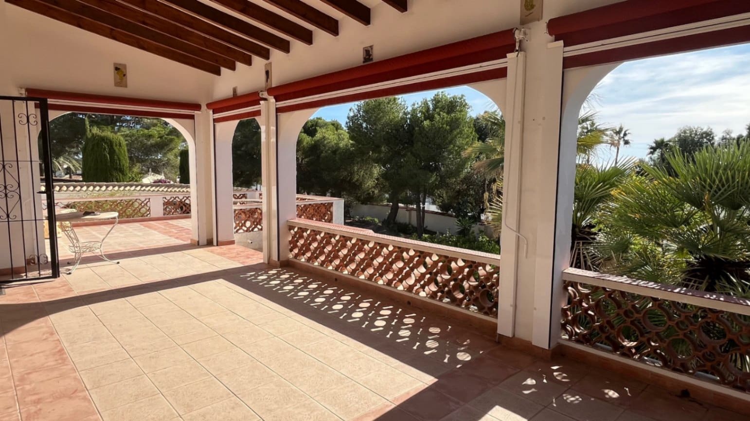 3 sovrum Villa till salu i Benissa med garage - 699 000 € (Ref: 9895217)