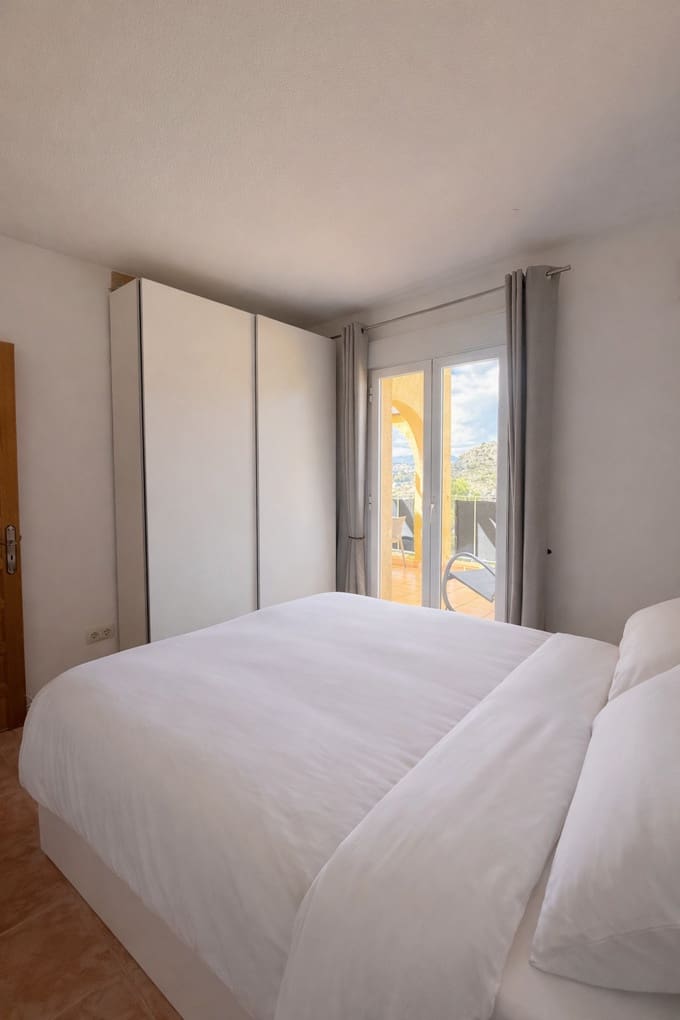 Apartment for sale in Cumbre del Sol with pool - € 235,000 (Ref: 9909869)