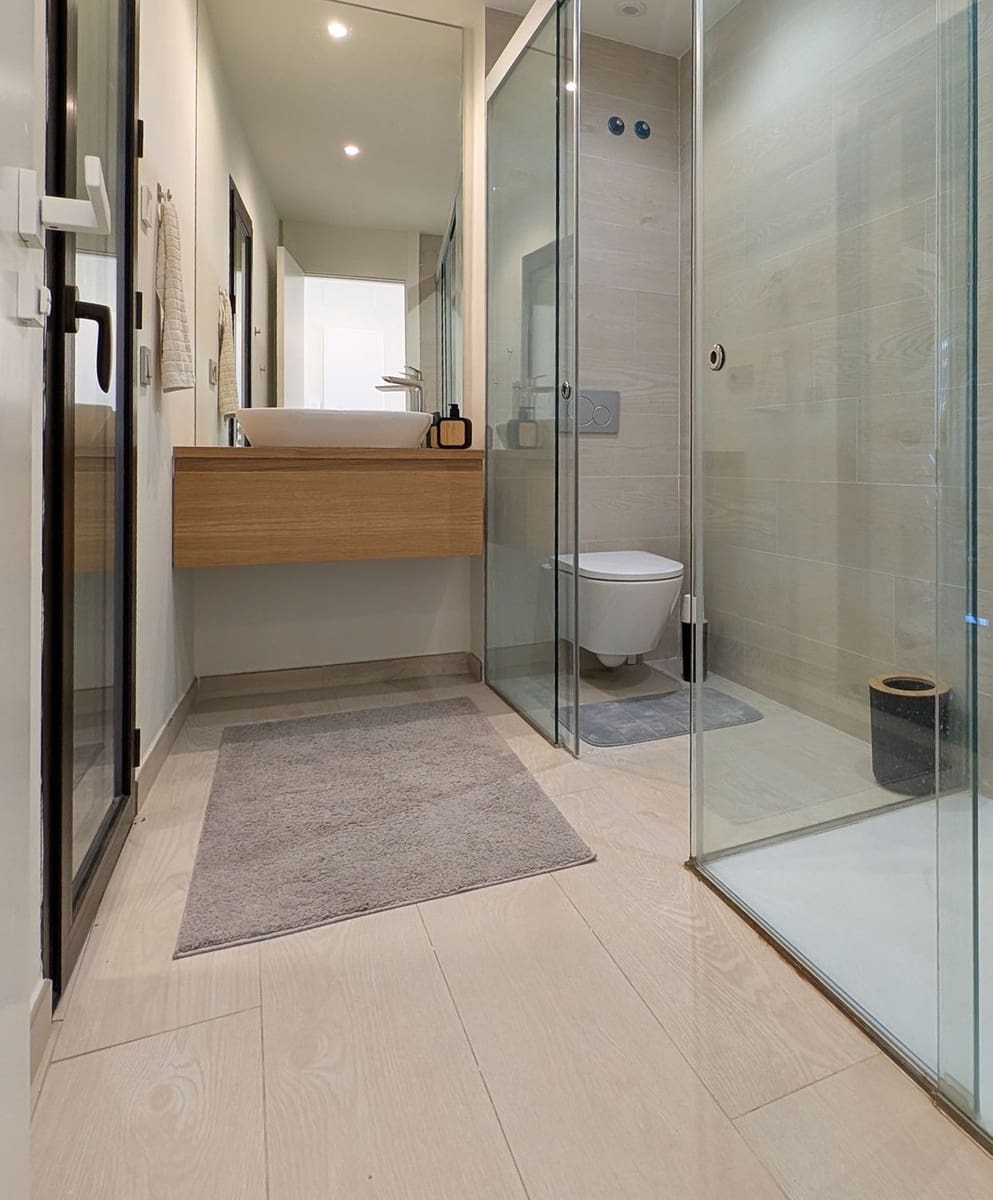 2 bedroom Apartment for sale in Fuengirola with pool garage - € 599,000 (Ref: 9434591)