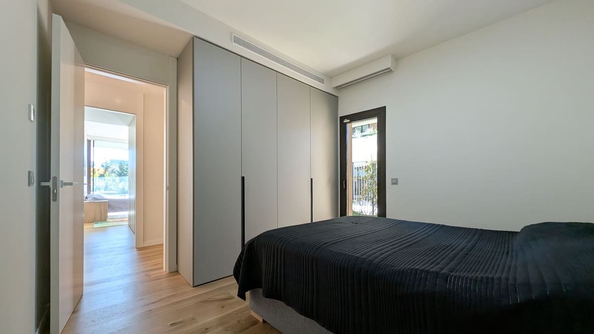 2 bedroom Apartment for sale in Fuengirola with pool garage - € 599,000 (Ref: 9434591)