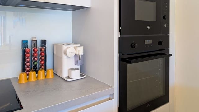 2 bedroom Apartment for sale in Fuengirola with pool garage - € 599,000 (Ref: 9434591)