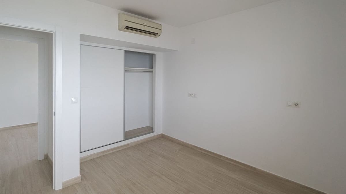 2 bedroom Apartment for sale in Fuengirola - € 550,000 (Ref: 9434592)