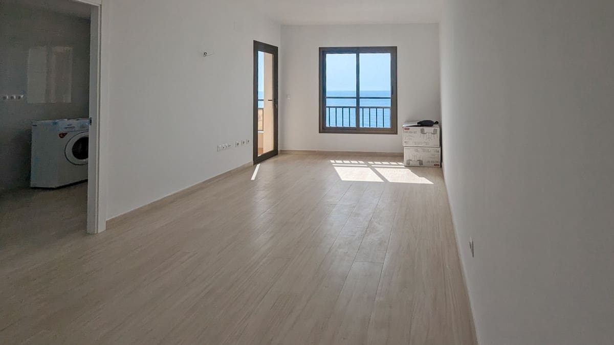 2 bedroom Apartment for sale in Fuengirola - € 550,000 (Ref: 9434592)