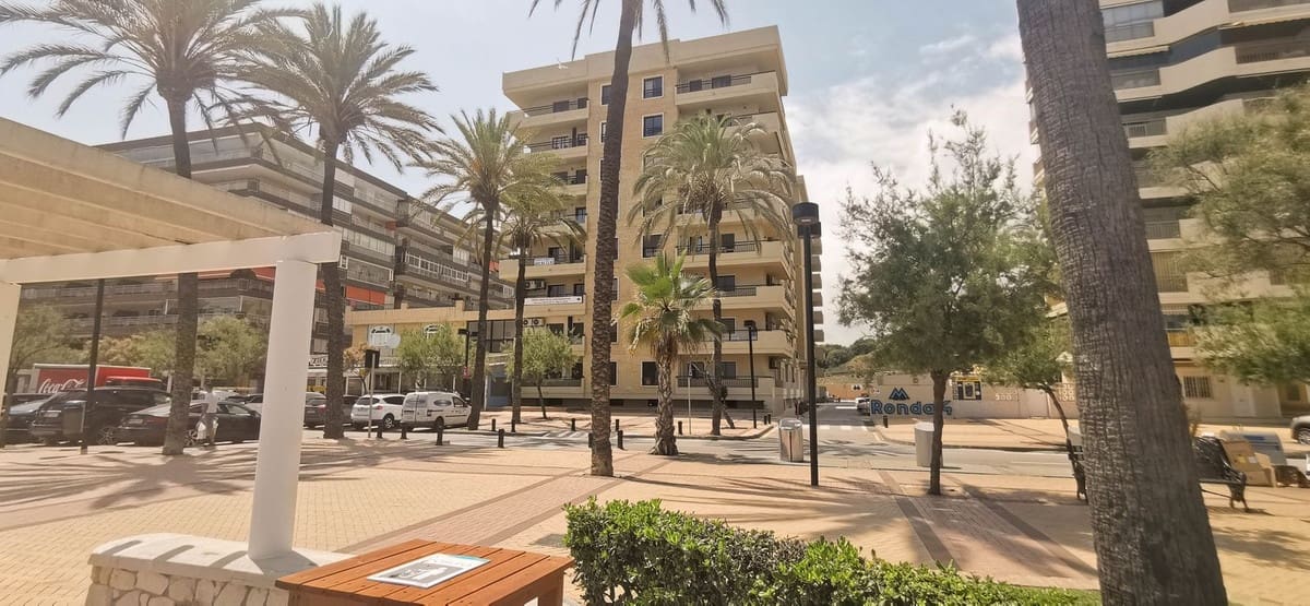 2 bedroom Apartment for sale in Fuengirola - € 550,000 (Ref: 9434592)