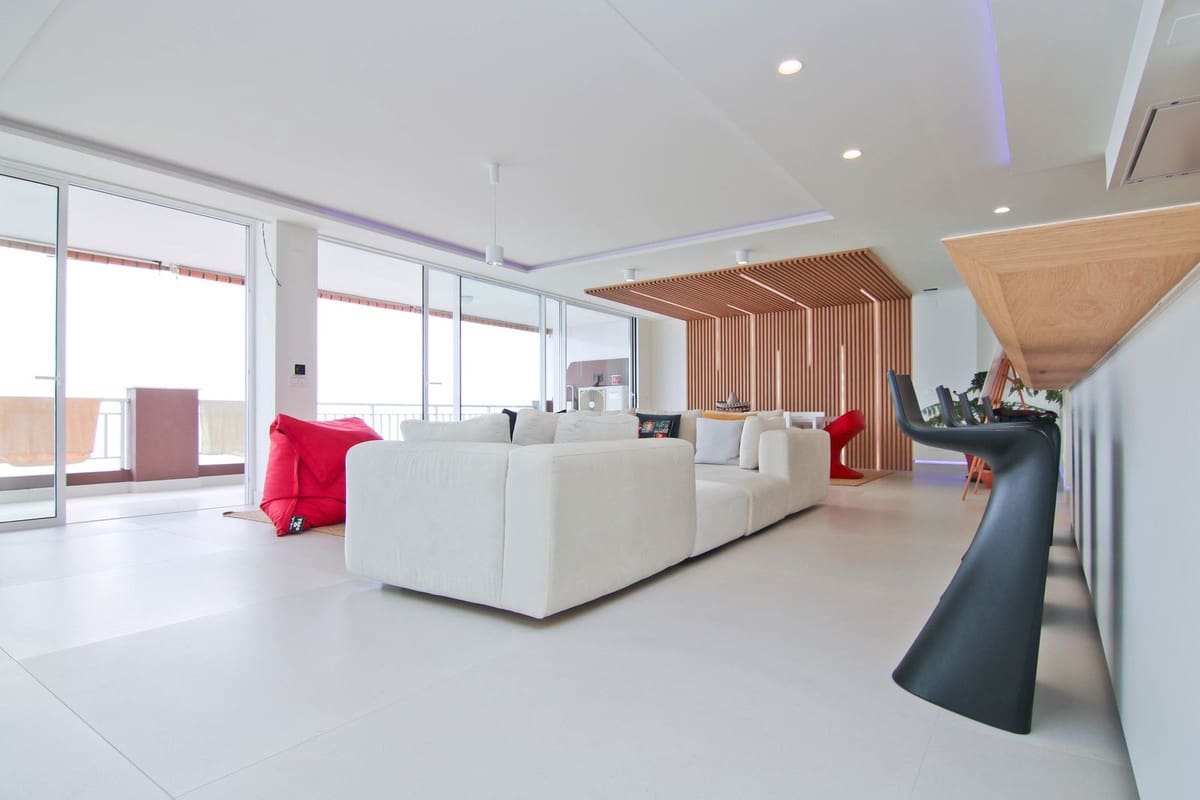 3 bedroom Apartment for sale in Fuengirola - € 1,500,000 (Ref: 9434593)