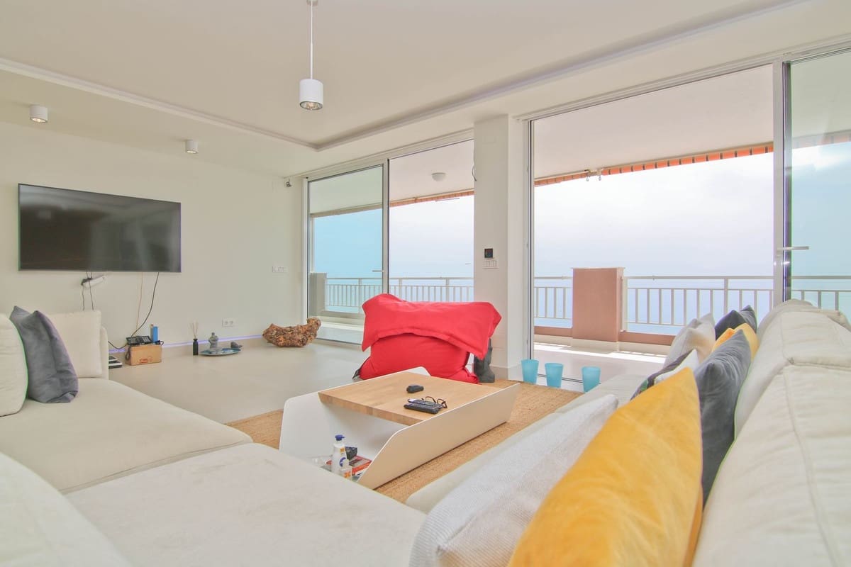 3 bedroom Apartment for sale in Fuengirola - € 1,500,000 (Ref: 9434593)