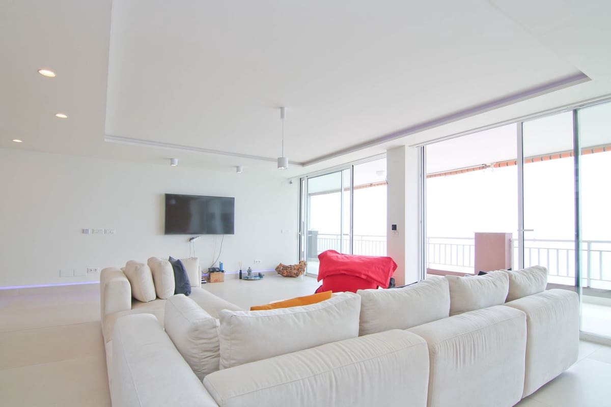 3 bedroom Apartment for sale in Fuengirola - € 1,500,000 (Ref: 9434593)