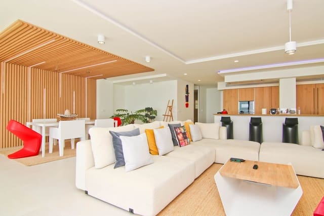 3 bedroom Apartment for sale in Fuengirola - € 1,500,000 (Ref: 9434593)