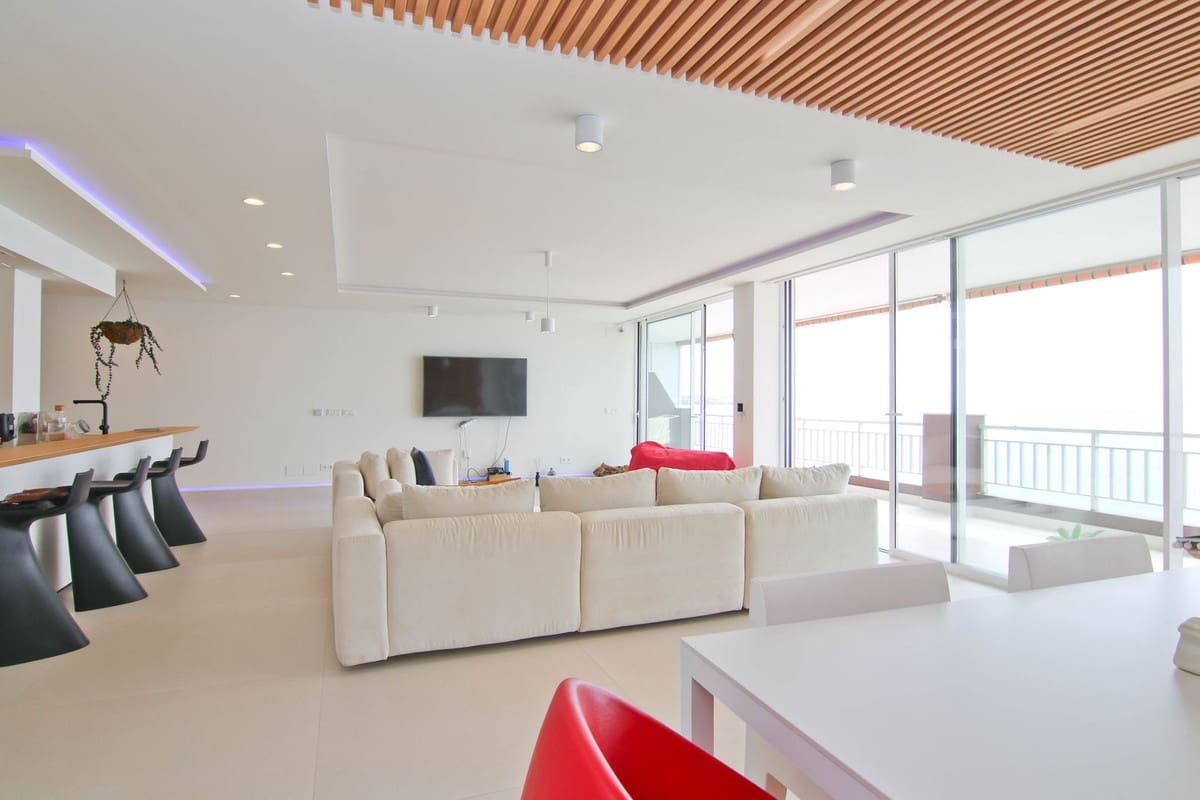 3 bedroom Apartment for sale in Fuengirola - € 1,500,000 (Ref: 9434593)