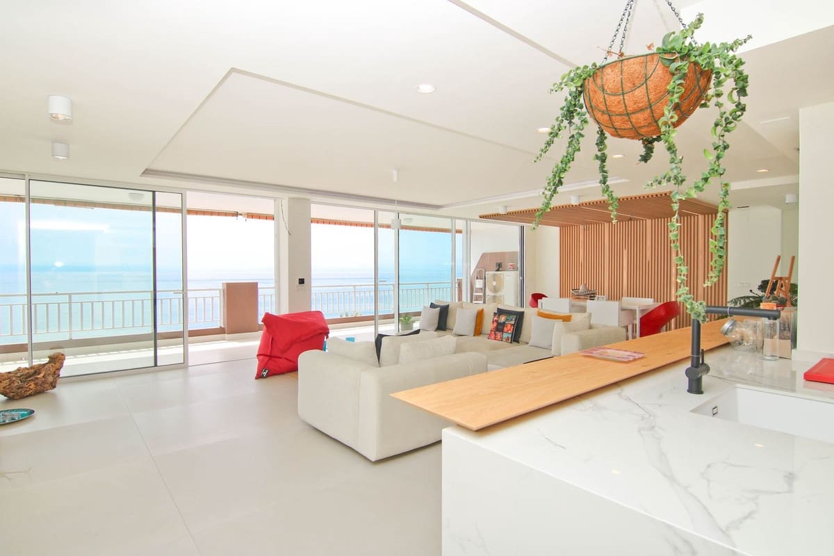 3 bedroom Apartment for sale in Fuengirola - € 1,500,000 (Ref: 9434593)