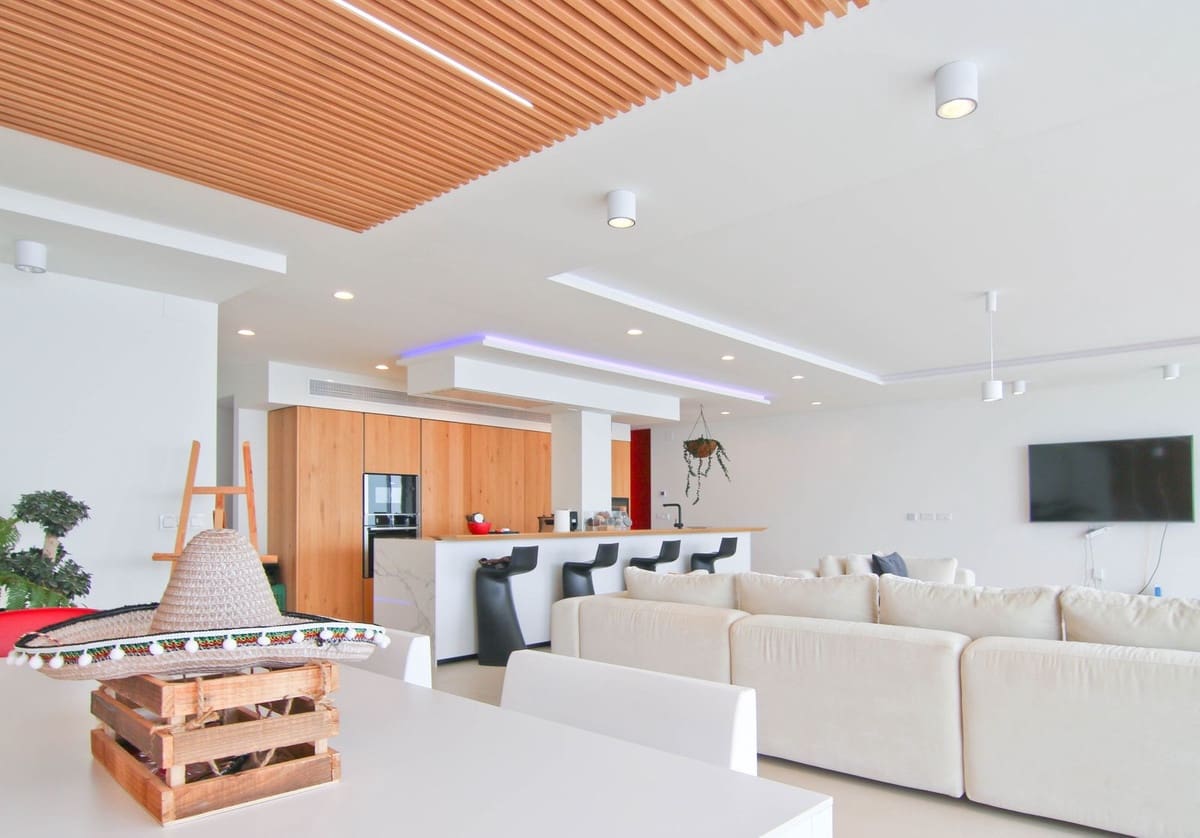 3 bedroom Apartment for sale in Fuengirola - € 1,500,000 (Ref: 9434593)