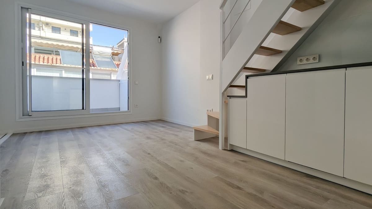 2 bedroom Penthouse for sale in Fuengirola - € 369,000 (Ref: 9434594)