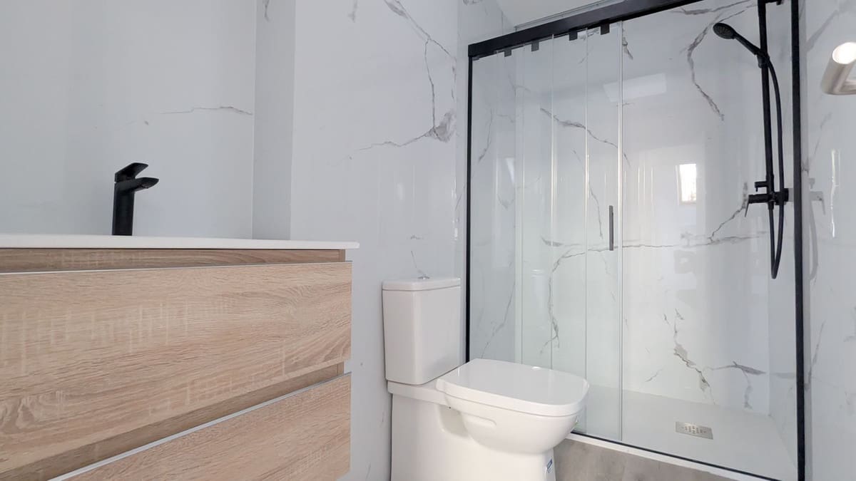 2 bedroom Penthouse for sale in Fuengirola - € 369,000 (Ref: 9434594)