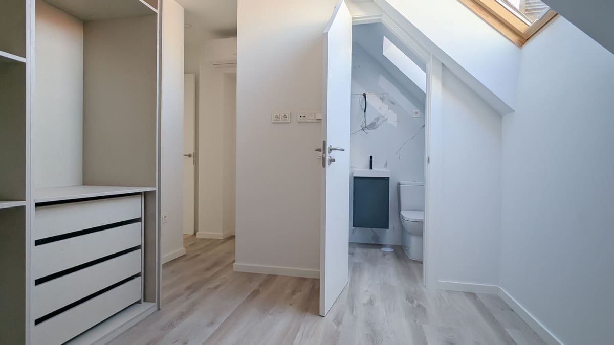 2 bedroom Penthouse for sale in Fuengirola - € 369,000 (Ref: 9434594)