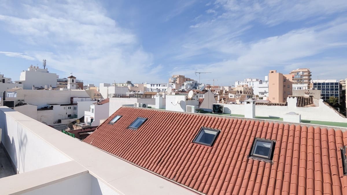 2 bedroom Penthouse for sale in Fuengirola - € 369,000 (Ref: 9434594)