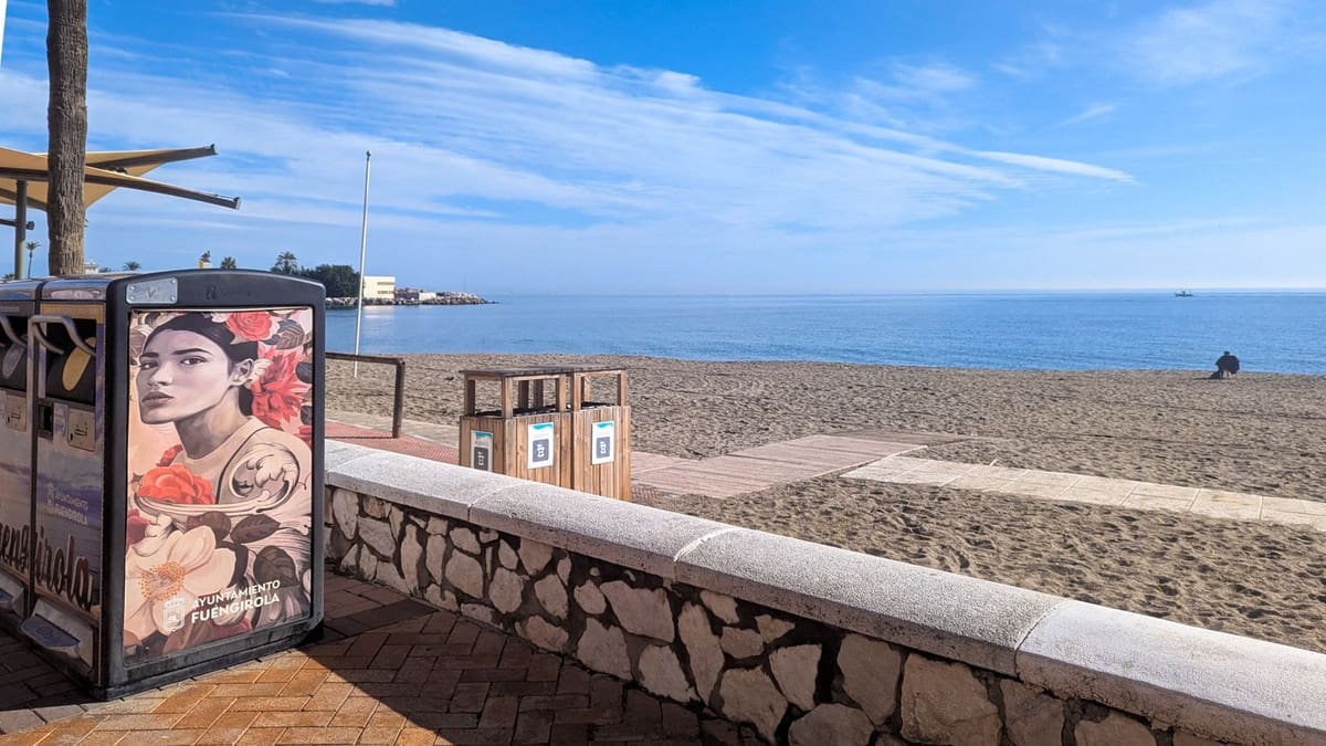 2 bedroom Penthouse for sale in Fuengirola - € 369,000 (Ref: 9434594)