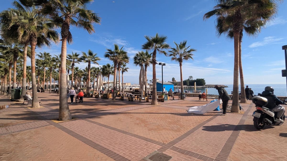 2 bedroom Penthouse for sale in Fuengirola - € 369,000 (Ref: 9434594)