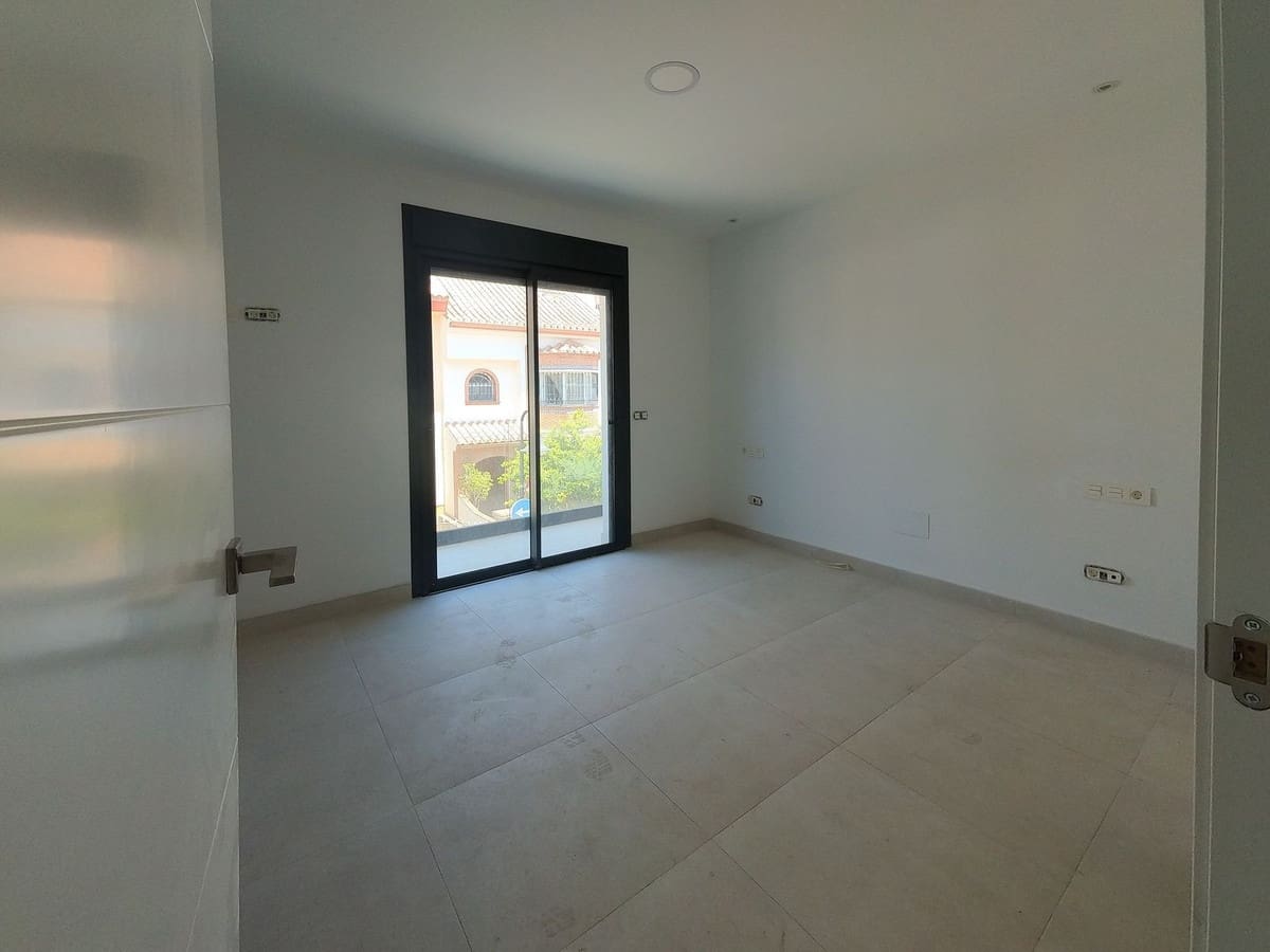 3 bedroom Townhouse for sale in Las Lagunas de Mijas with garage - € 445,000 (Ref: 9434598)