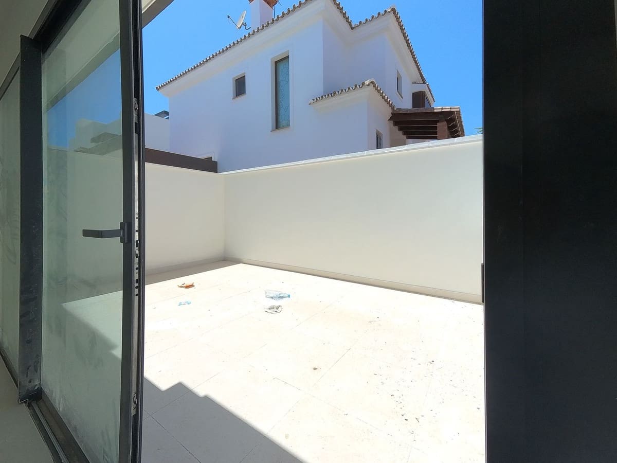 3 bedroom Townhouse for sale in Las Lagunas de Mijas with garage - € 445,000 (Ref: 9434598)