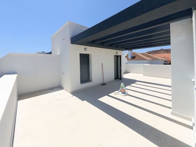 3 makuuhuone Omakotitalo myytävänä paikassa Las Lagunas de Mijas, Mijas mukana 
autotalli - 445 000 € (Ref: 9434598)