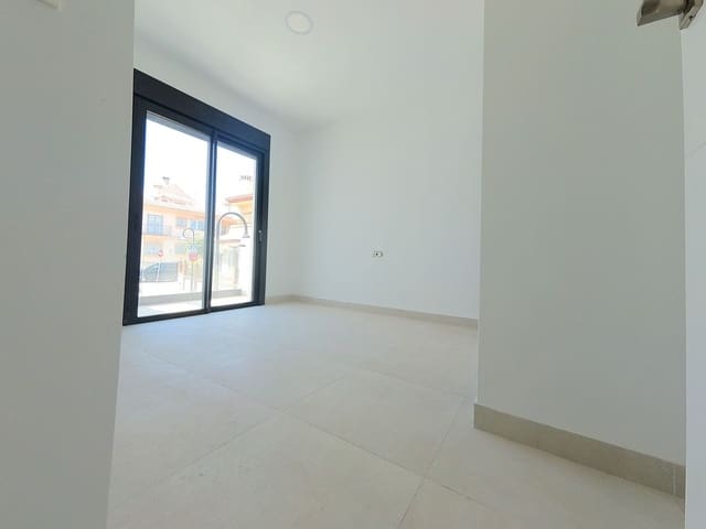 3 makuuhuone Omakotitalo myytävänä paikassa Las Lagunas de Mijas, Mijas mukana 
autotalli - 445 000 € (Ref: 9434598)