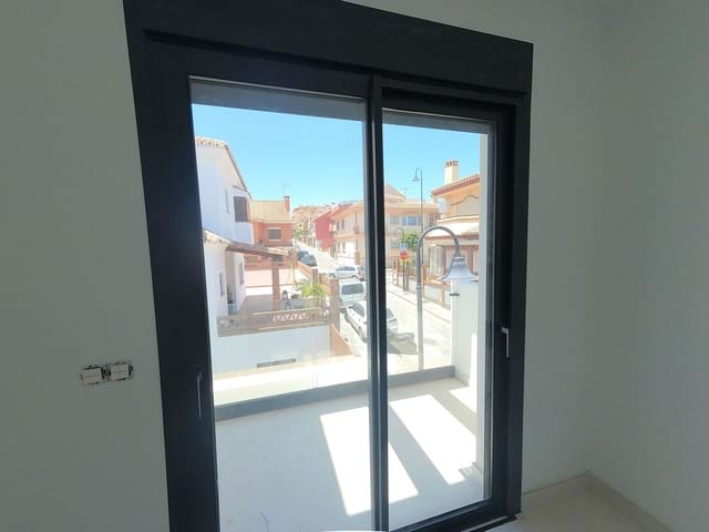 3 makuuhuone Omakotitalo myytävänä paikassa Las Lagunas de Mijas, Mijas mukana 
autotalli - 445 000 € (Ref: 9434598)