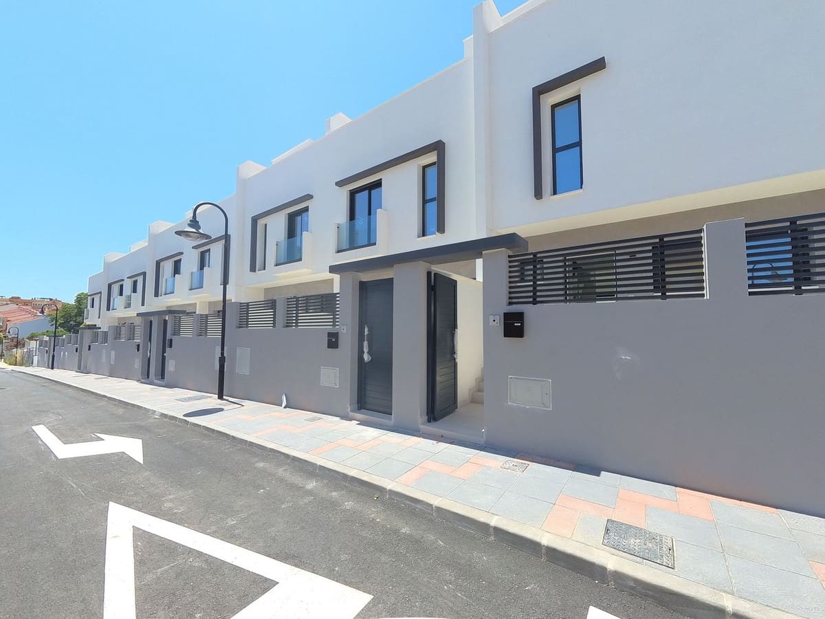3 bedroom Townhouse for sale in Las Lagunas de Mijas with garage - € 445,000 (Ref: 9434598)