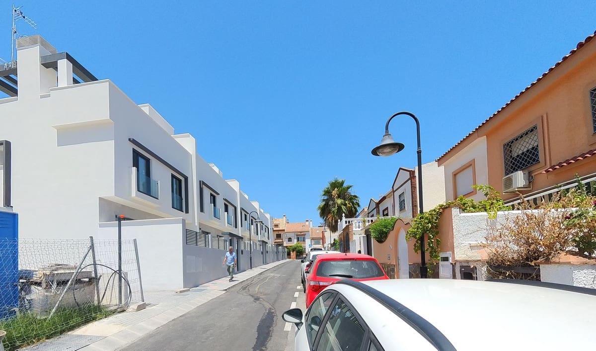 3 bedroom Townhouse for sale in Las Lagunas de Mijas with garage - € 445,000 (Ref: 9434598)