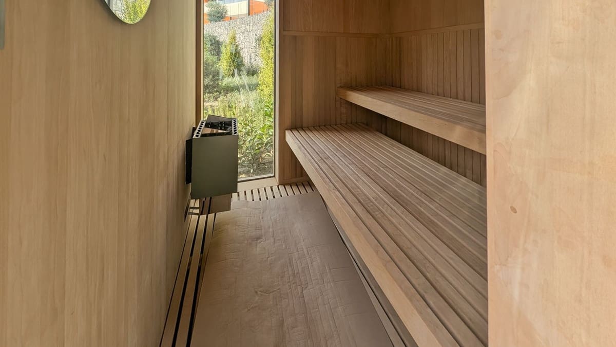 2 bedroom Apartment for rent in Fuengirola with pool garage - € 3,200 (Ref: 9434599)