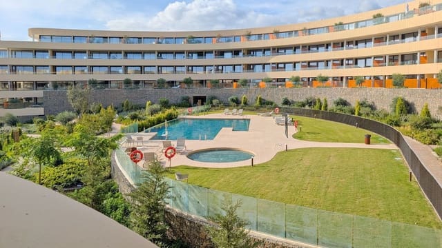 2 bedroom Apartment for sale in Fuengirola with pool - € 890,000 (Ref: 9434601)