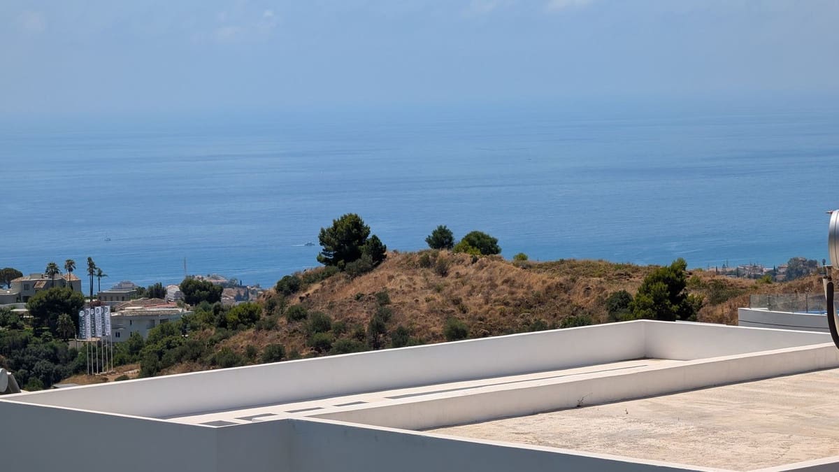 5 bedroom Villa for sale in Benalmadena - € 1,600,000 (Ref: 9434607)