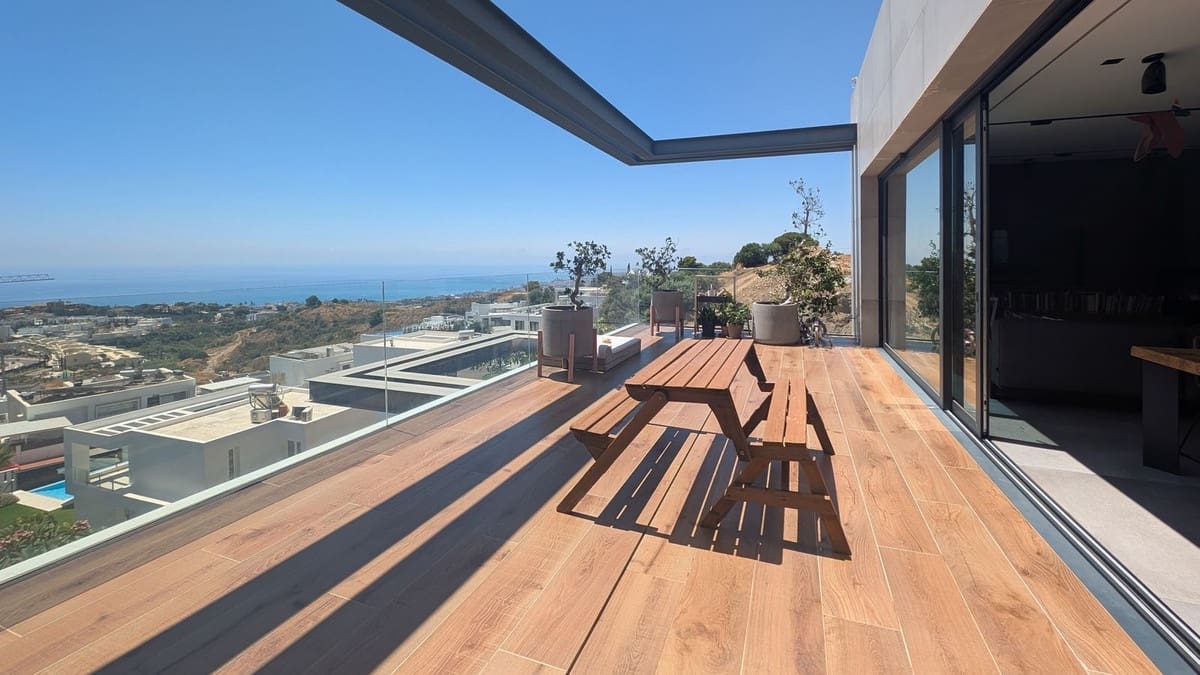 5 bedroom Villa for sale in Benalmadena - € 1,600,000 (Ref: 9434607)