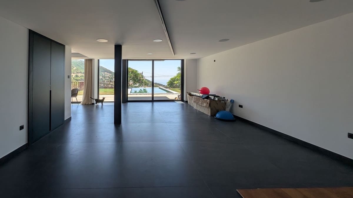 5 bedroom Villa for sale in Benalmadena - € 1,600,000 (Ref: 9434607)