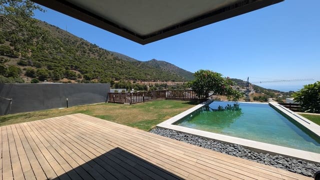 5 bedroom Villa for sale in Benalmádena - € 1,600,000 (Ref: 9434607)