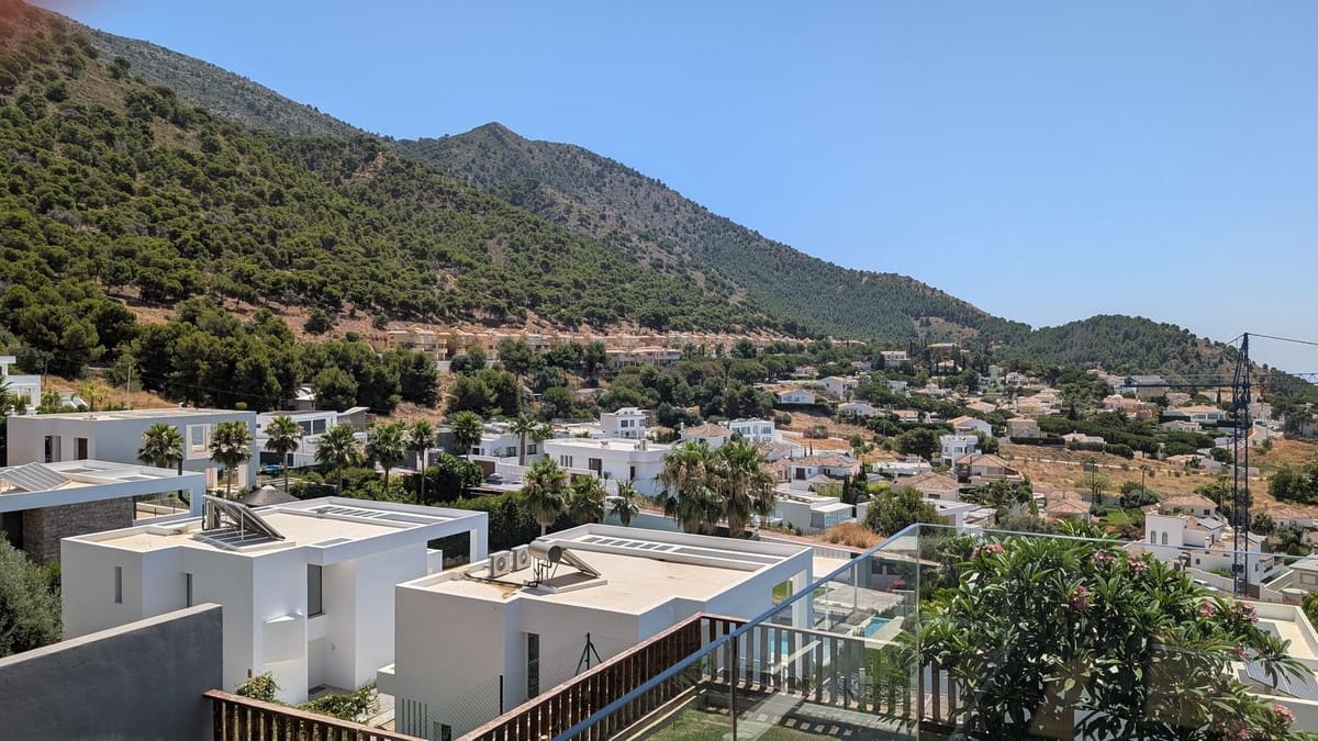 5 bedroom Villa for sale in Benalmadena - € 1,600,000 (Ref: 9434607)