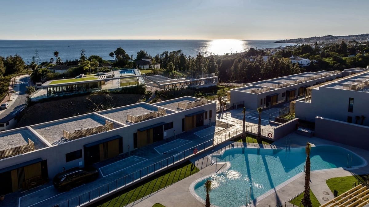 3 quarto Casa em Banda para venda em La Cala de Mijas com piscina garagem - 776 000 € (Ref: 9434610)