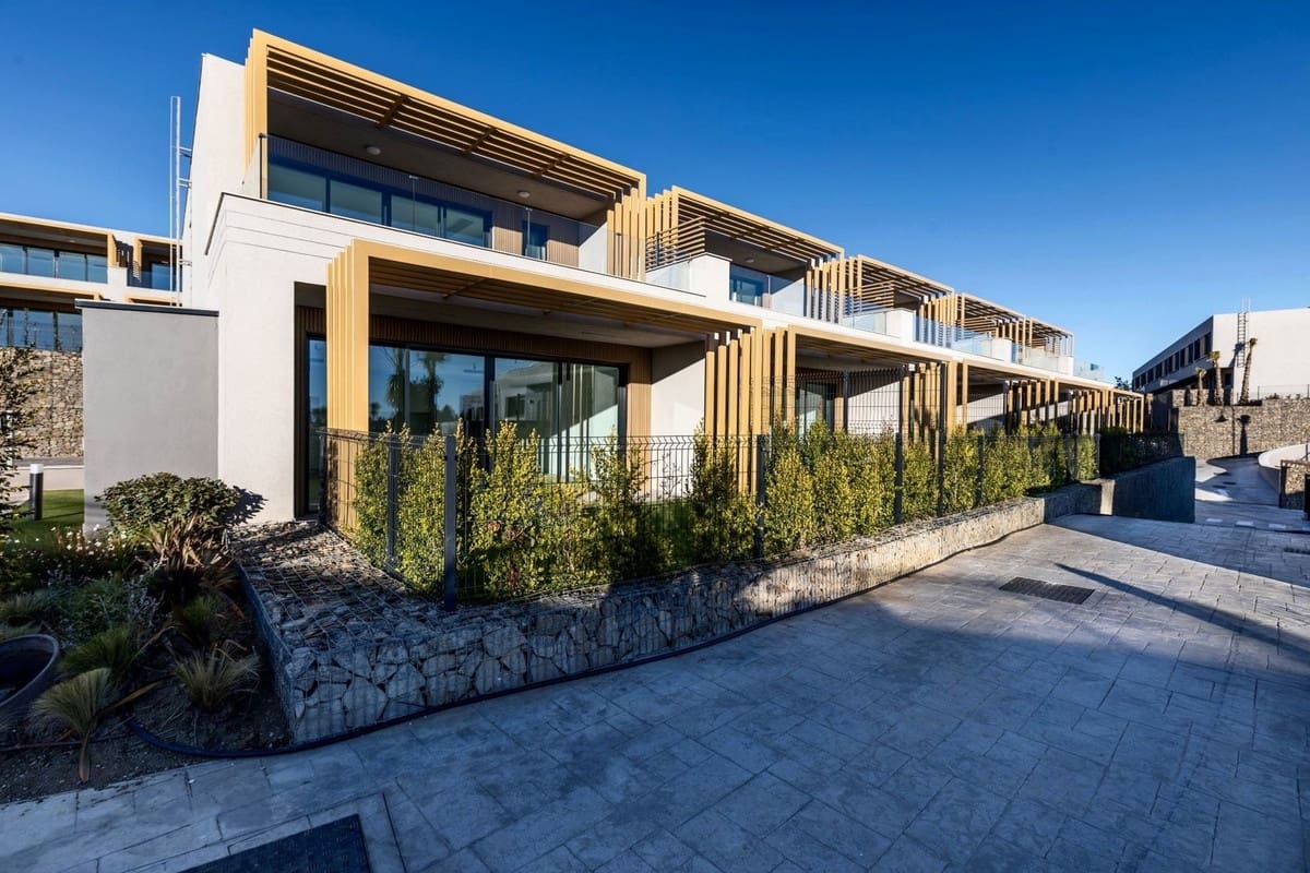 3 quarto Casa em Banda para venda em La Cala de Mijas com piscina garagem - 776 000 € (Ref: 9434610)