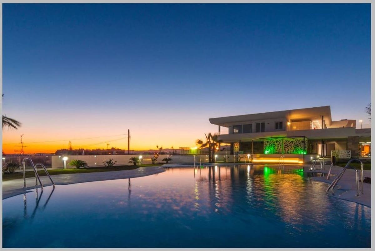 3 Zimmer Penthouse zu verkaufen in Fuengirola mit Pool Garage - 765.000 € (Ref: 9434626)